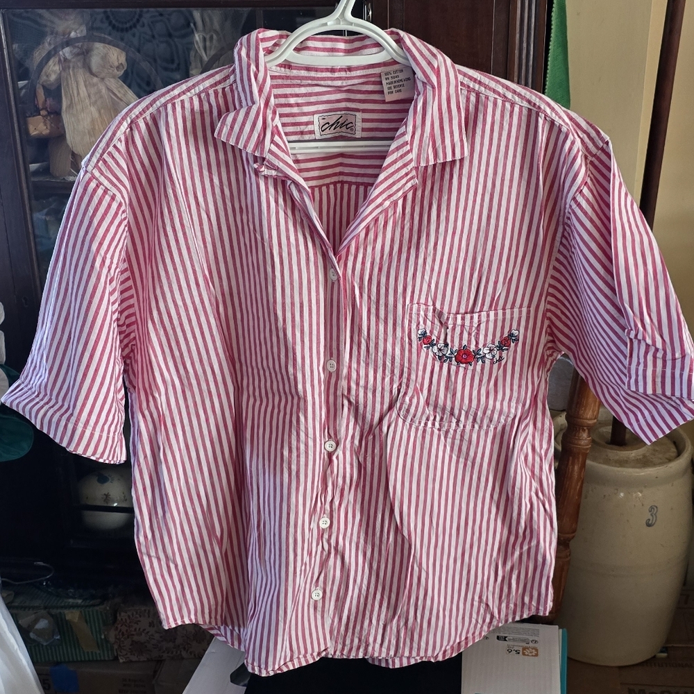 5 For 25$ Chic Pink And White Striped Shirt Floral Details